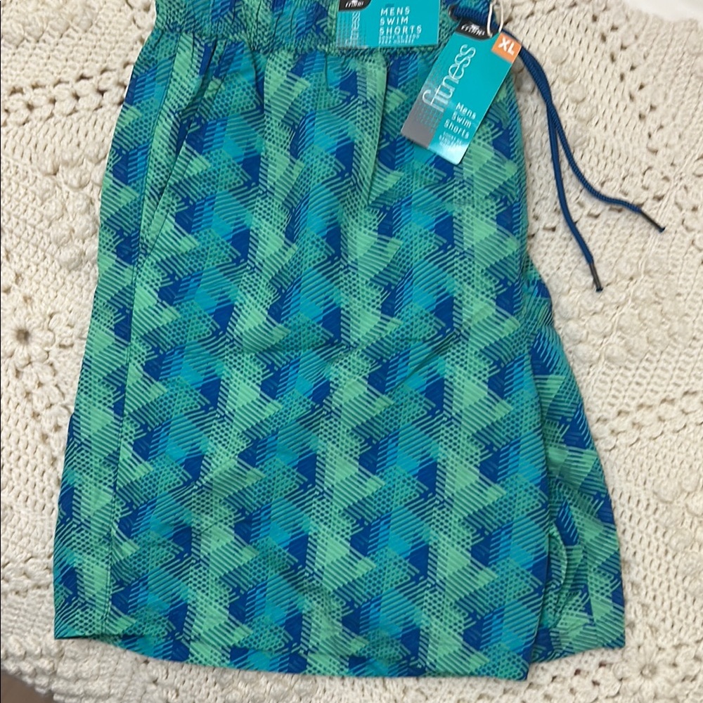 Fitness Men's Blue Green Geometric Shorts XL
